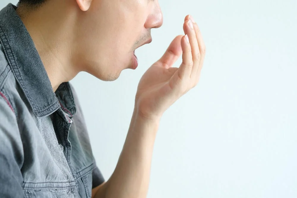 Cómo quitar halitosis