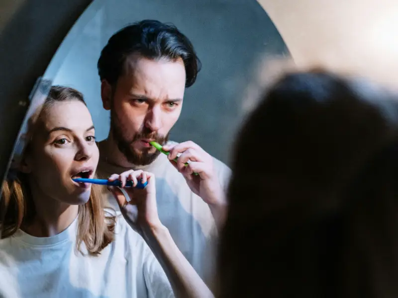 ¿Cuántas veces y cuándo debo cepillarme los dientes