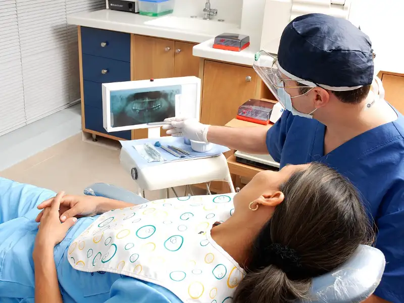Beneficios inesperados de la implantología dental que debes conocer